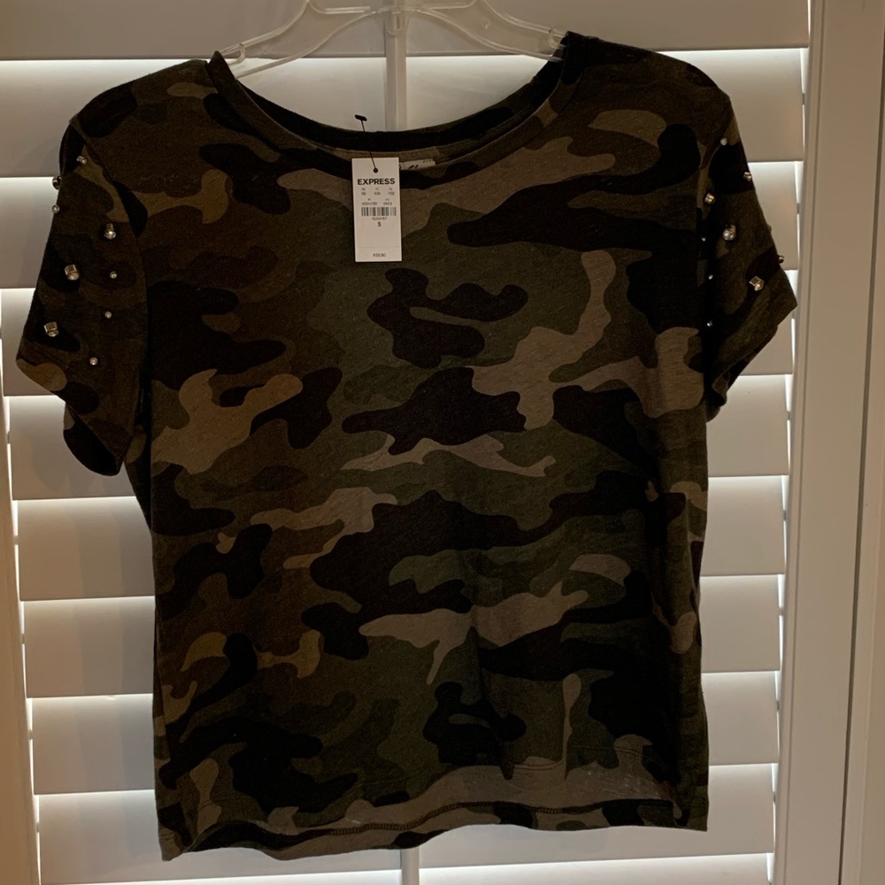 Express Camo Women’s T-Shirt